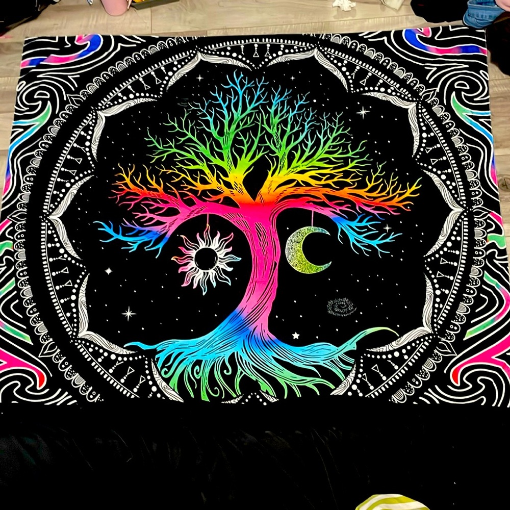 Big tapestry for bedroom
